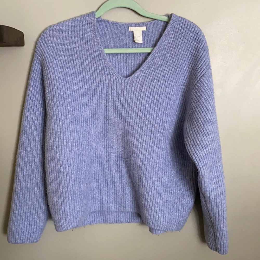 Super cozy and cute sweater! In excellent condition.